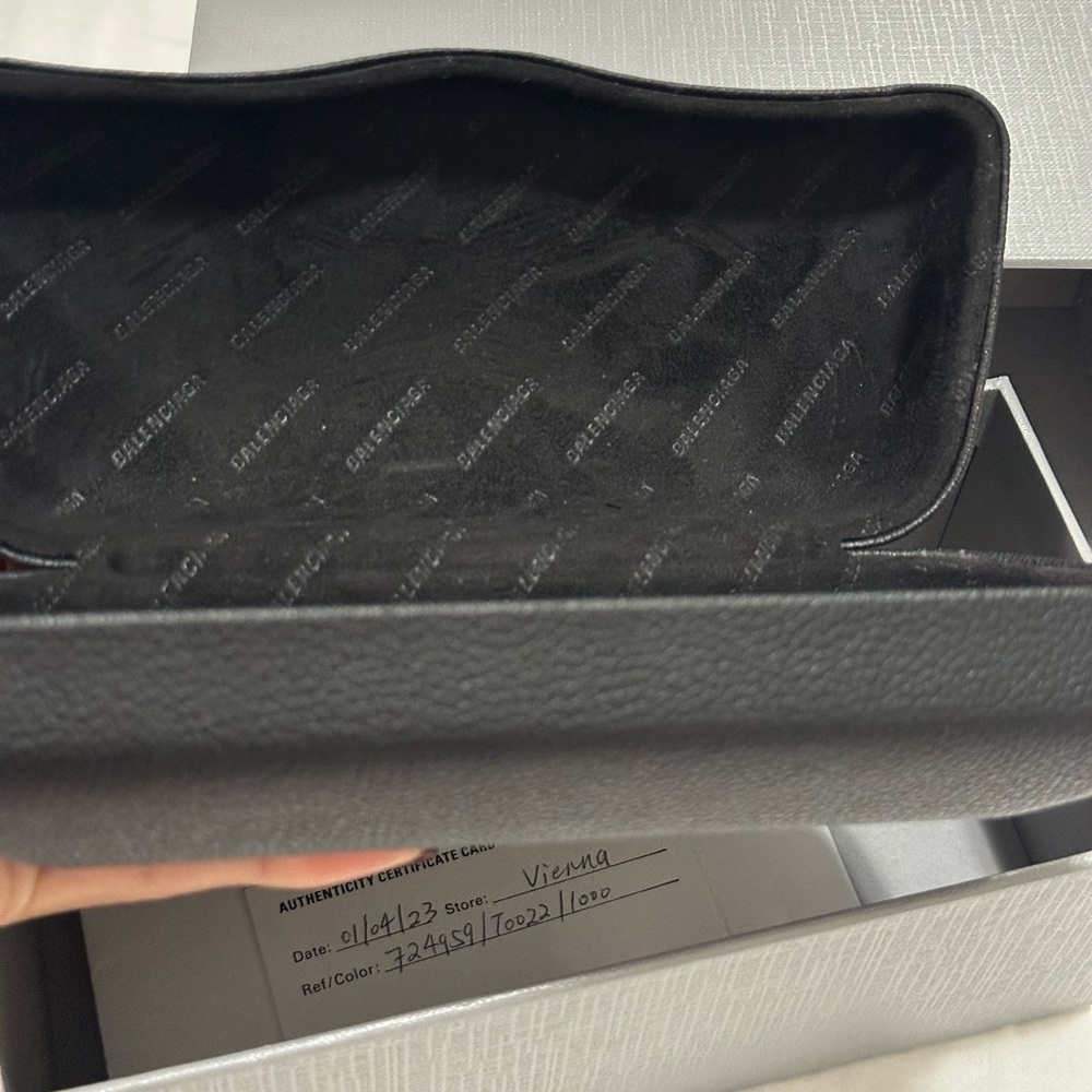 BALENCIAGA MONO CAT 2.0 SUNGLASSES - Picture 13 of 14